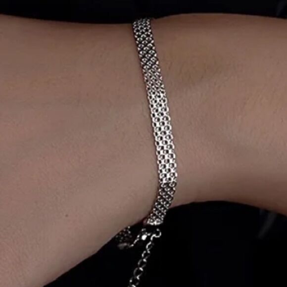 The Smooth As Silk Dainty bracelet in 925 silver - Picture 3 of 8